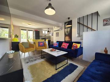 Gîte pour 10 personnes, avec jardin et terrasse à Tinqueux