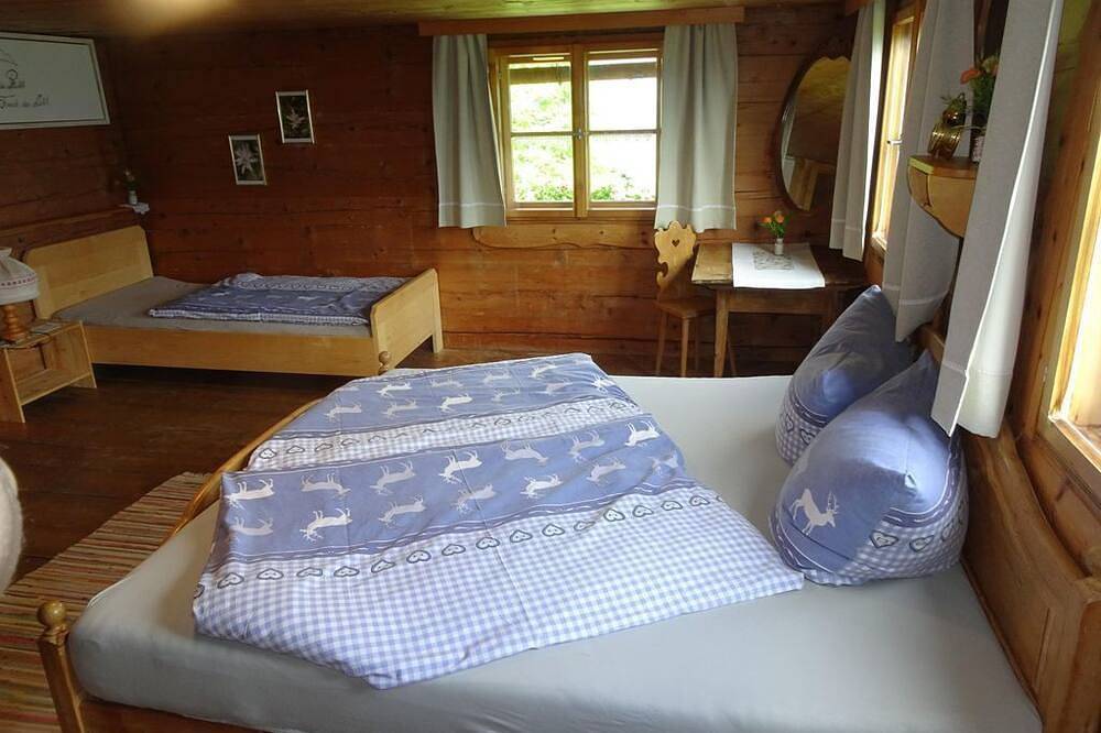 Haus Mura - Ferienhaus mit Traumaussicht in Blons, Bezirk Bludenz