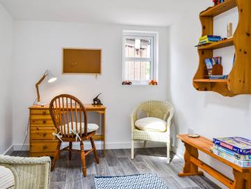 Log Cabin for 4 People in Cullen, Moray, Photo 2
