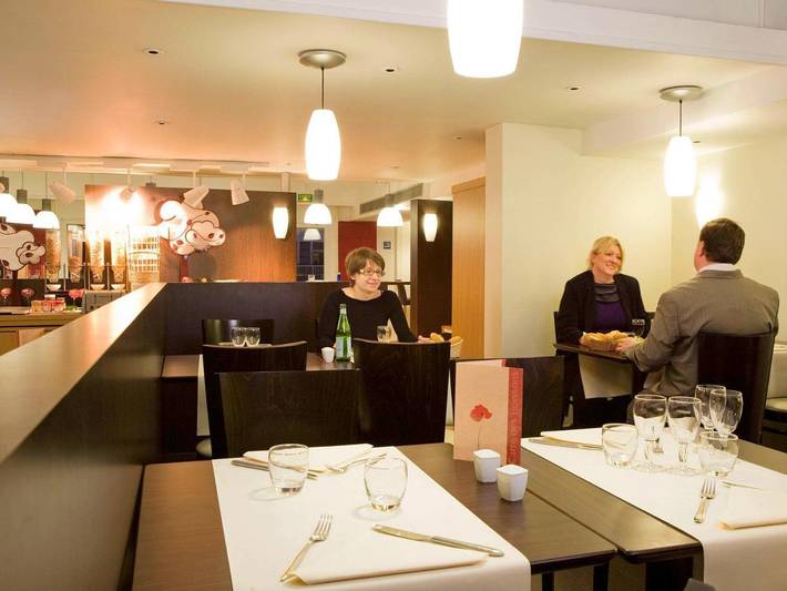 Hôtel pour 2 personnes, avec terrasse et jardin à La Courneuve - 3