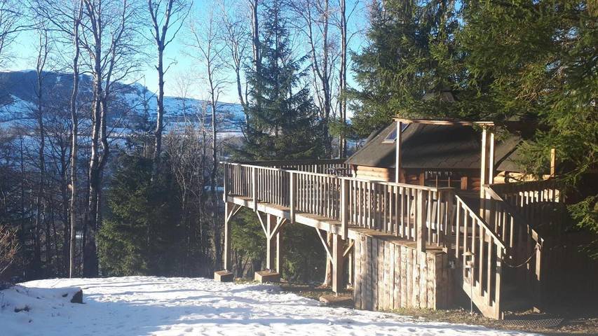 Tente pour 2 personnes, avec terrasse ainsi que jacuzzi et jardin dans le Cantal - 3