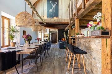 Villa pour 20 personnes, avec jacuzzi ainsi que jardin et sauna dans les Hautes-Pyrénées