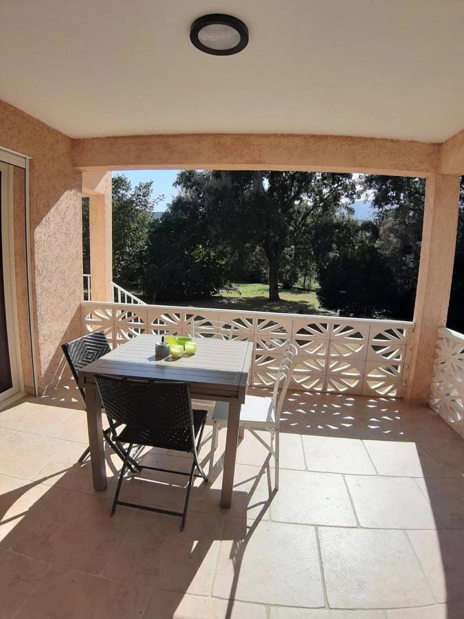 Location de vacances pour 6 personnes, avec jardin et vue à Pietracorbara - 4
