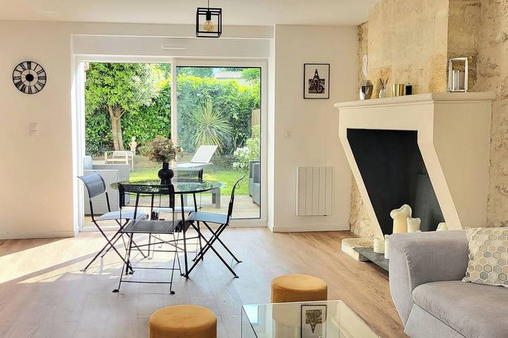 Maison de vacances pour 4 personnes, avec jardin ainsi que jacuzzi et terrasse