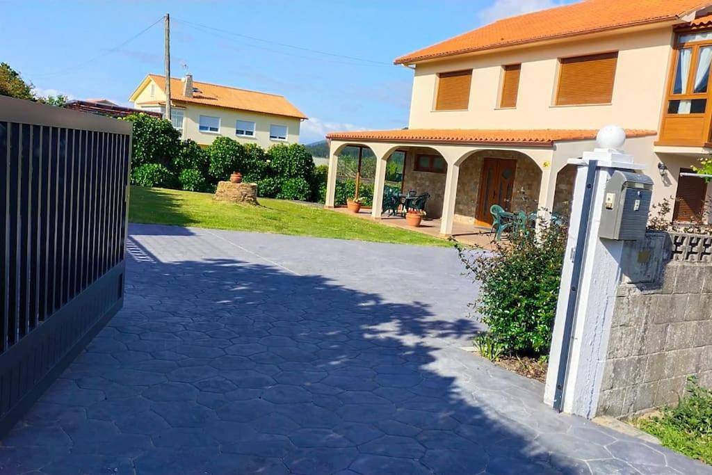 Casa Arealba Casa con piscina muy cerca de las playas de San Xurxo y Doniños in Ferrol, Costa de Galicia