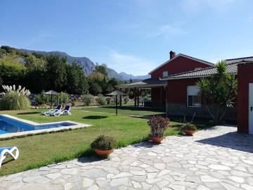 Casa Rural para 16 Personas en Ubrique, Parque natural de Los Alcornocales, Foto 1