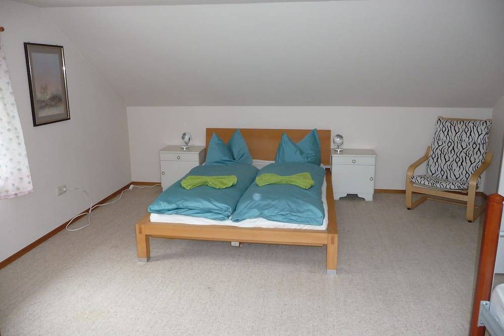Ganze Wohnung, Ferienwohnung mit Blick über die Rhön in Tann, Rhön-Hessen