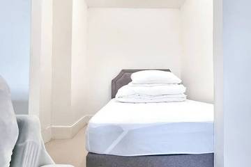Apartment for 2 People in Bromley, London, Photo 2