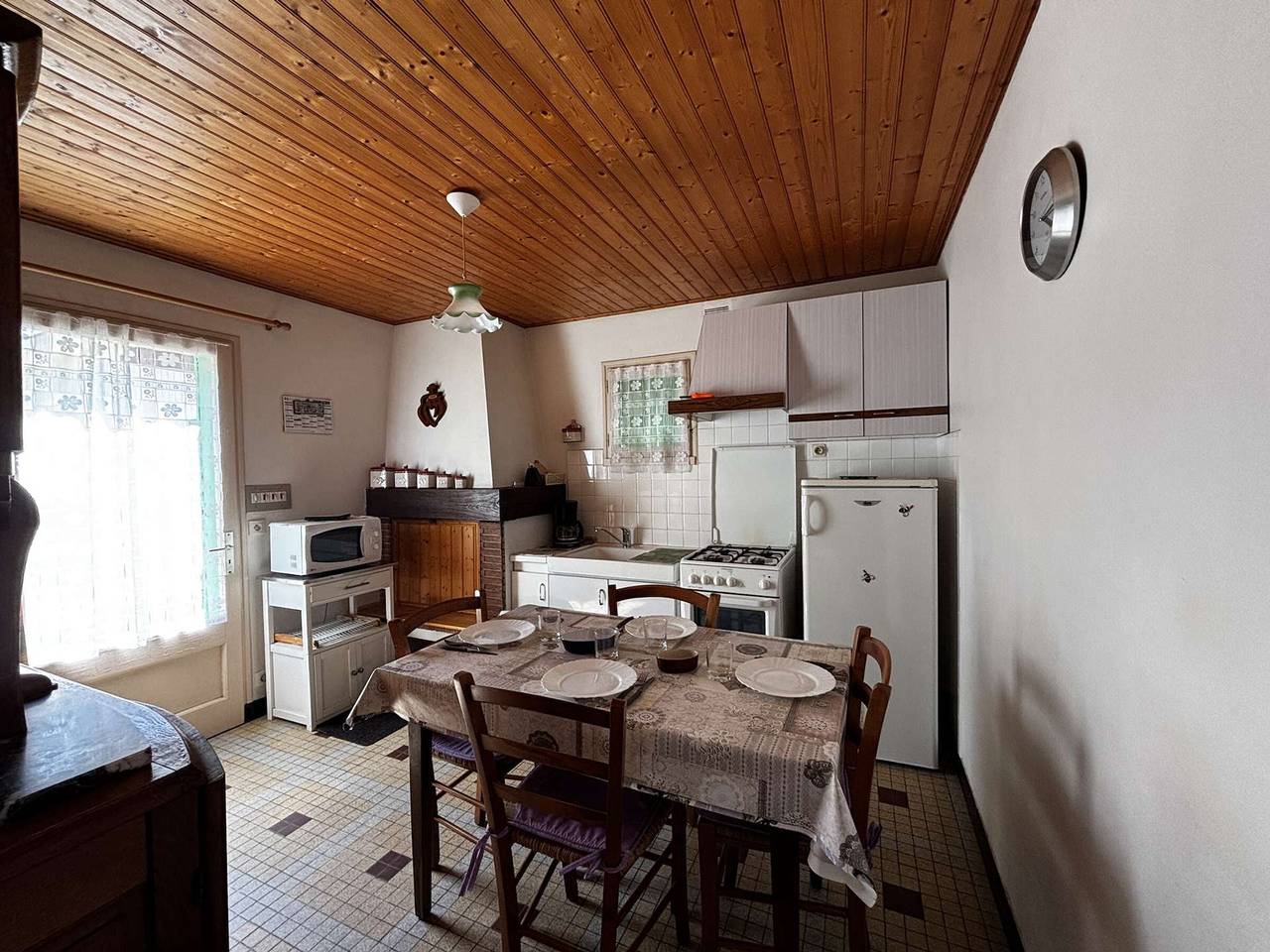 Casa 3 piezas, 4 personas, cerca del océano, estacionamiento y limpieza incluidos in Saint-Jean-de-Monts, Vandea
