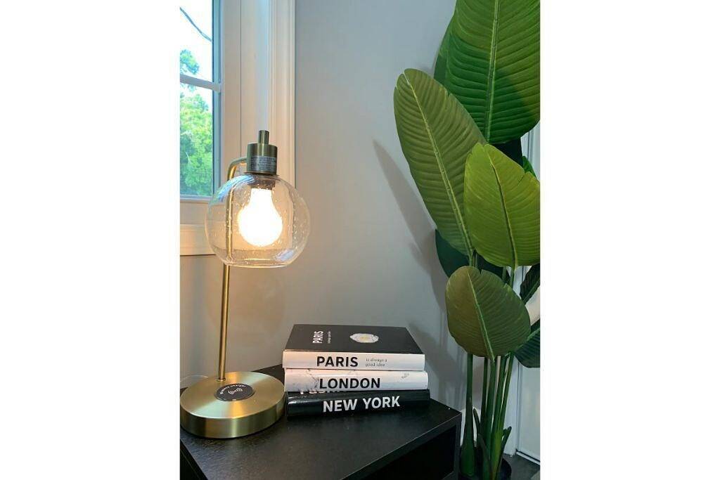 Stylish One Bedroom home 5 min away from Downtown. in Greensboro, Guilford County