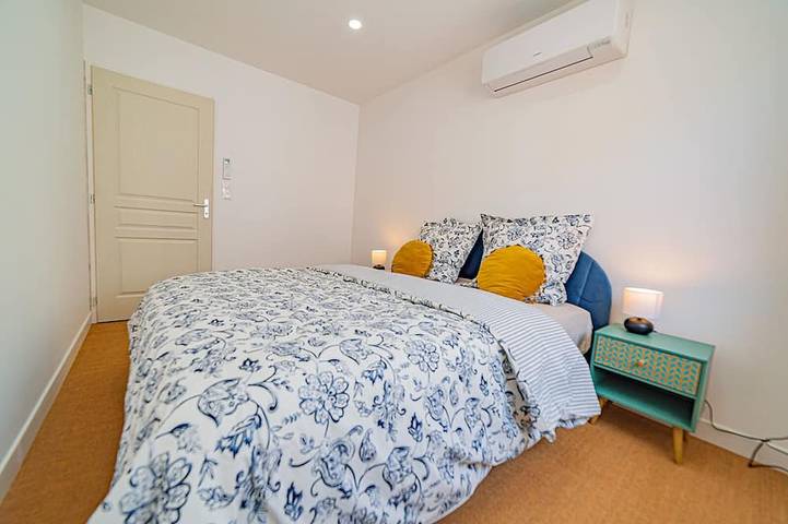 Maison Type Loft Avec Jacuzzi et Terrasse sur les Toits in Libourne, Libourne und Umgebung