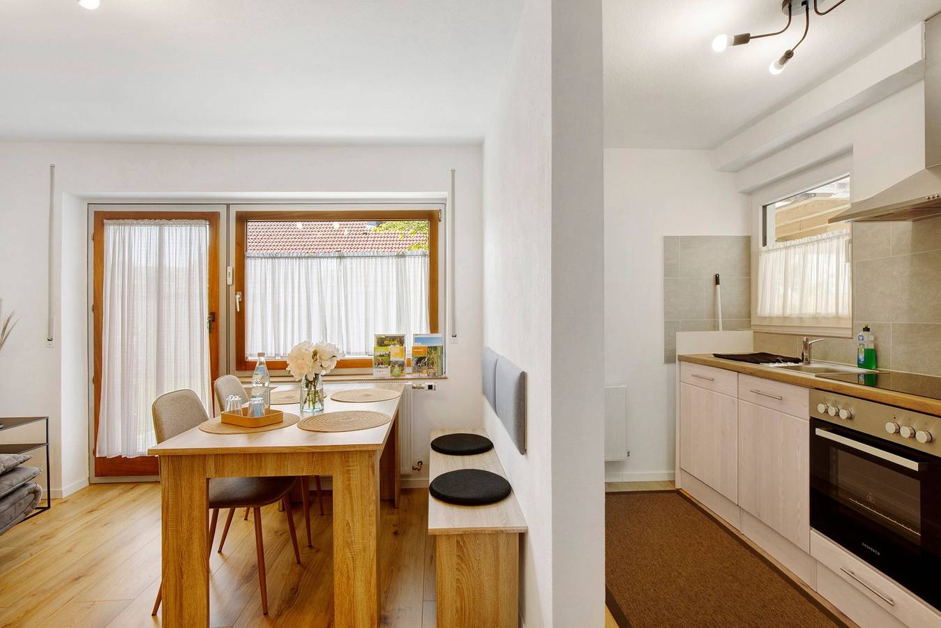 Ganze Wohnung, Ferienwohnung 'Am Alenberg' mit privater Terrasse, Gemeinschaftsgarten und Wi-Fi in Münsingen, Neckar-Alb