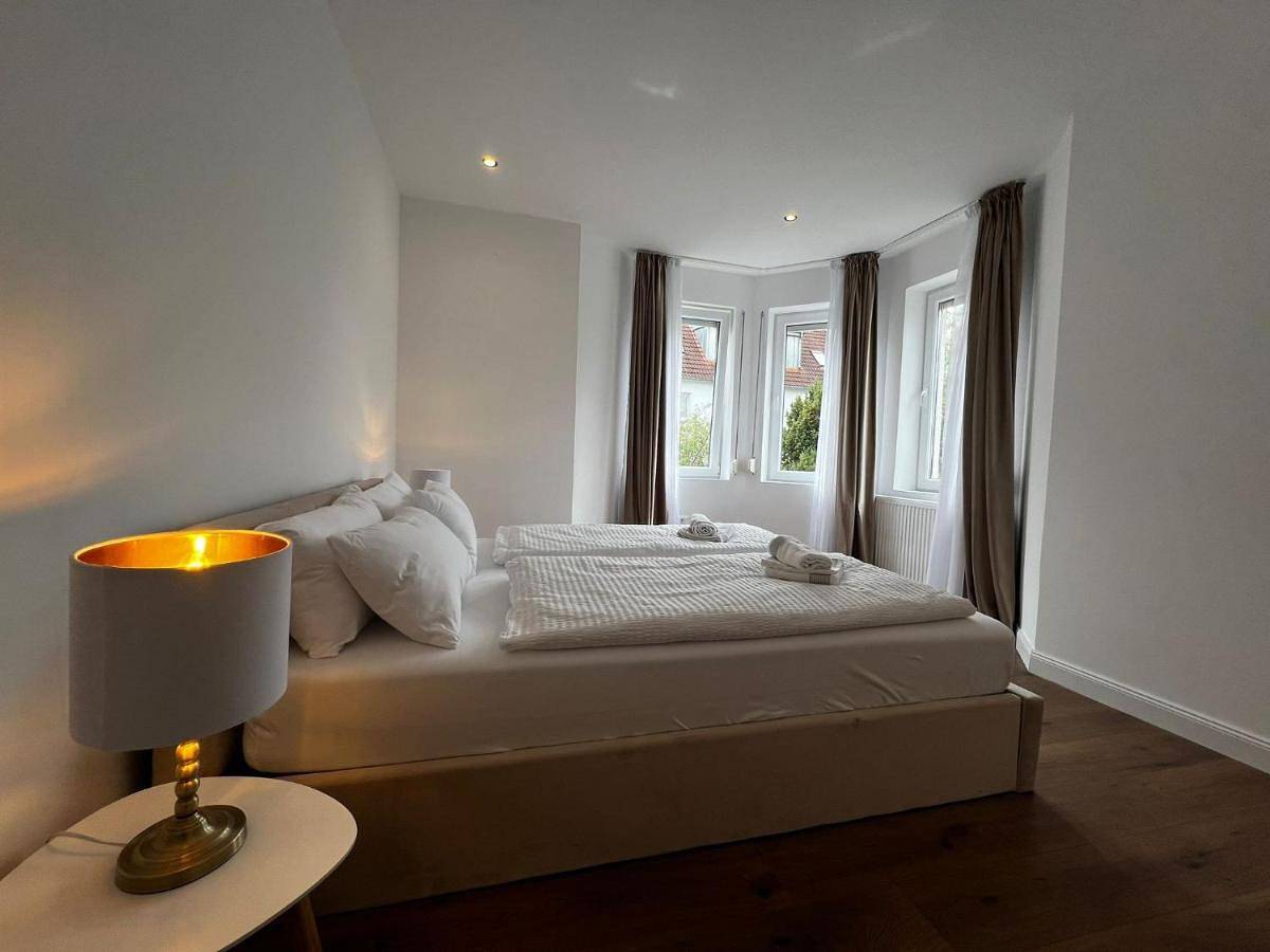 Ganze Wohnung, 105 Quadratmeter Apartment, Parkplatz, kinderfreundlich, 6 Personen, Wifi, vollausgestattete Küche, in Crimmitschau, Chemnitz und Umgebung