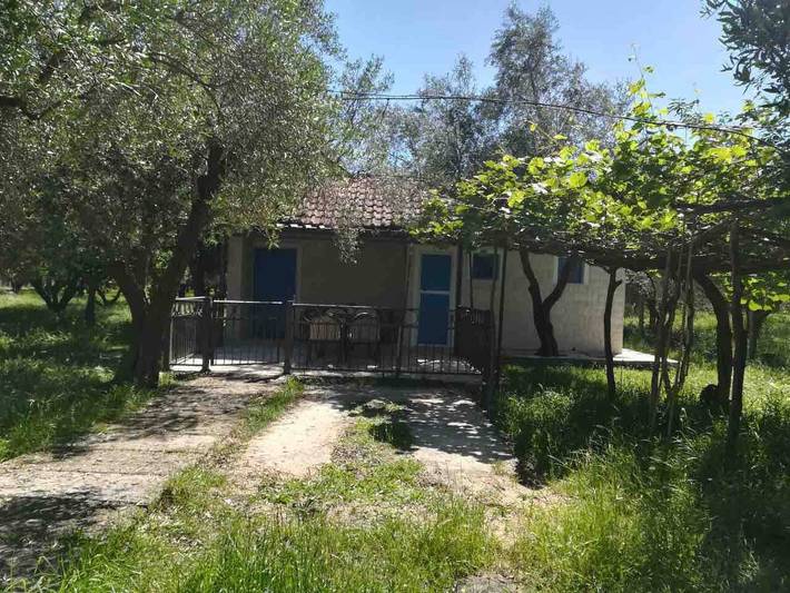 Bungalow für 4 Personen, mit Garten und Ausblick sowie Balkon in Montenegro - 3