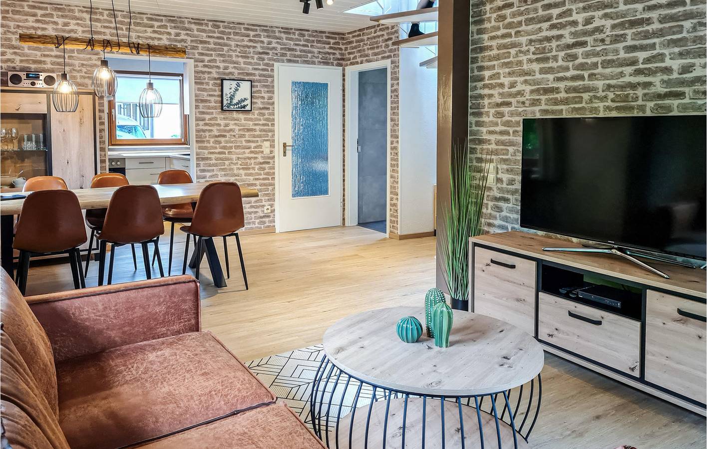 Ibra Rückzugsort: Modernes Apartment mit Terrasse und Parkplatz in Kirchheim, Knüllgebirge