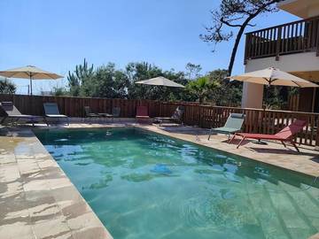 Villa pour 8 personnes, avec vue ainsi que piscine et jardin dans Lacanau Ocean
