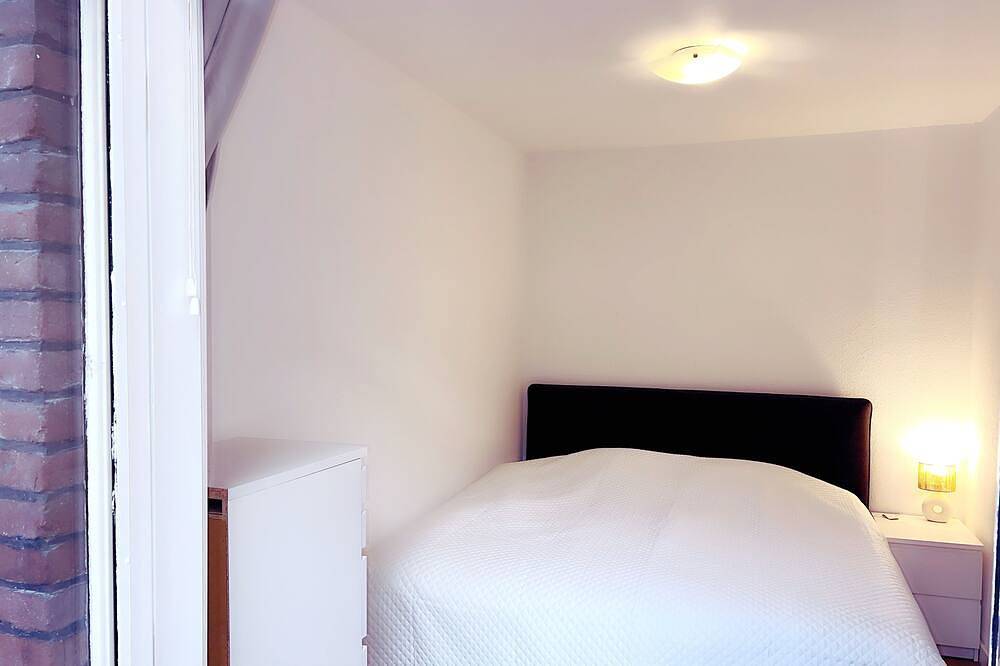 Appartamento intero, Domcity Apt Near Amsterdam. Bikes Included! One mile to City Center! in Utrecht, Bestuur Regio Utrecht