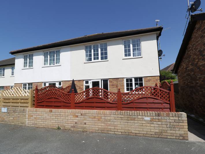 Log cabin for 4 people, with Garden in Llandudno