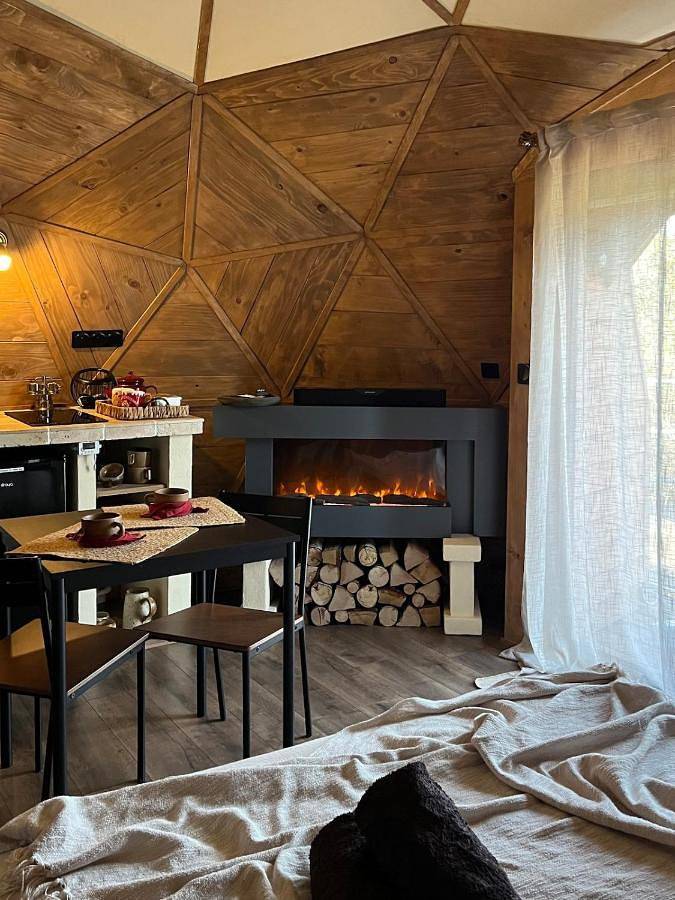 Gîte pour 2 personnes, avec balcon ainsi que vue et jardin à Ussel - 4