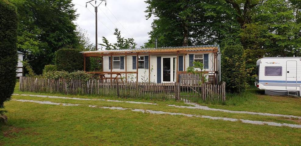 Camping pour 4 personnes, avec piscine et terrasse ainsi que vue et jardin - 1