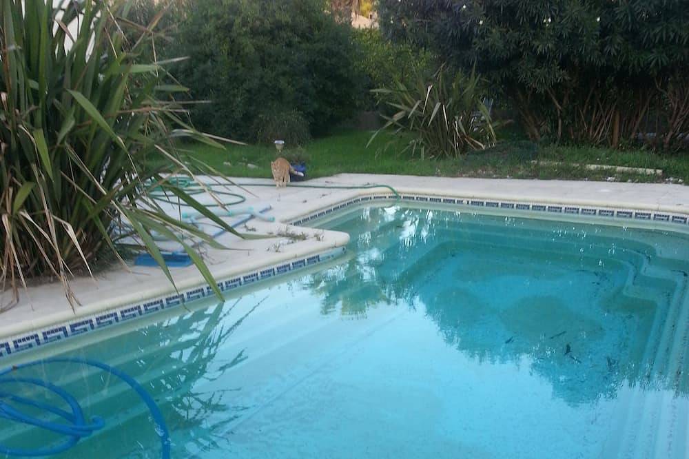 Ganze Wohnung, T2 garden level in villa in Le Muy, Draguignan Region