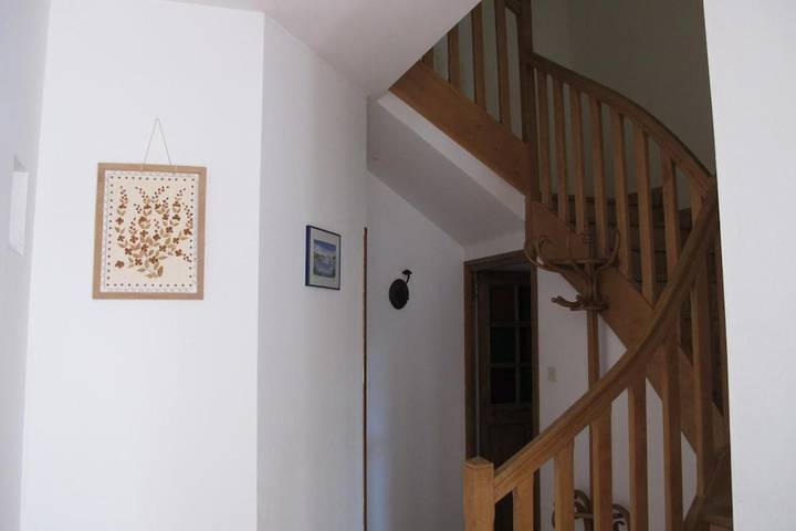 Location de vacances pour 7 personnes, avec jardin et vue à Montvendre - 2