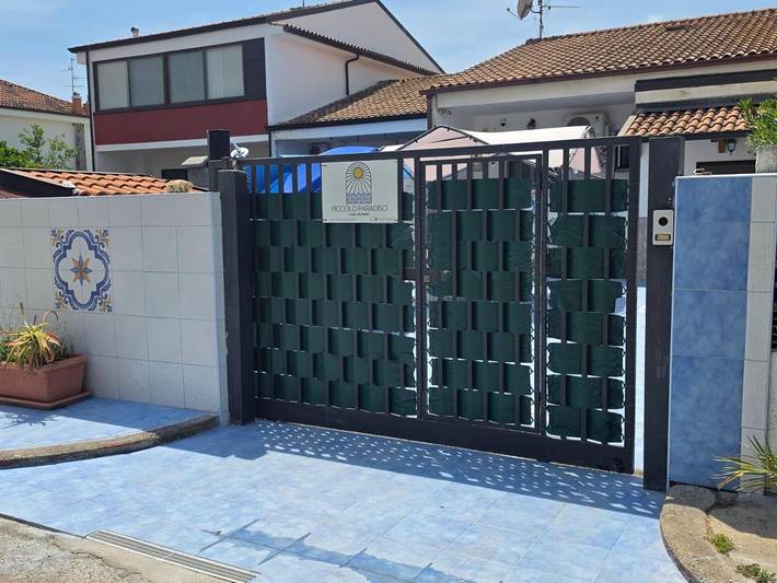 Casa vacanza per 6 persone, con Balcone e Terrazza nonché Giardino a Battipaglia