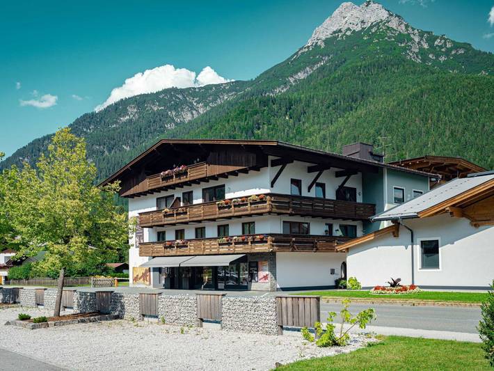 Ferienwohnung für 2 Personen, mit Balkon und Garten sowie Pool in Sankt Ulrich am Pillersee