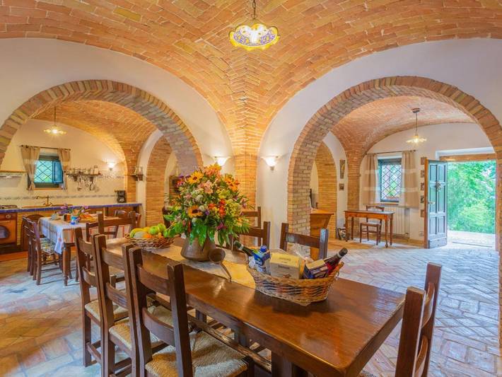 Location de vacances pour 10 personnes, avec jardin ainsi que balcon et piscine à Penne - 3