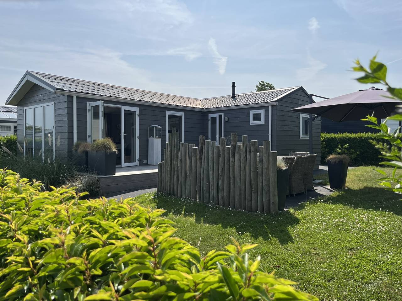 Attraktiv eingerichtetes 5-Personen-Eckchalet mit großem Garten in Oostkapelle bei Strand in Oostkapelle, Walcheren
