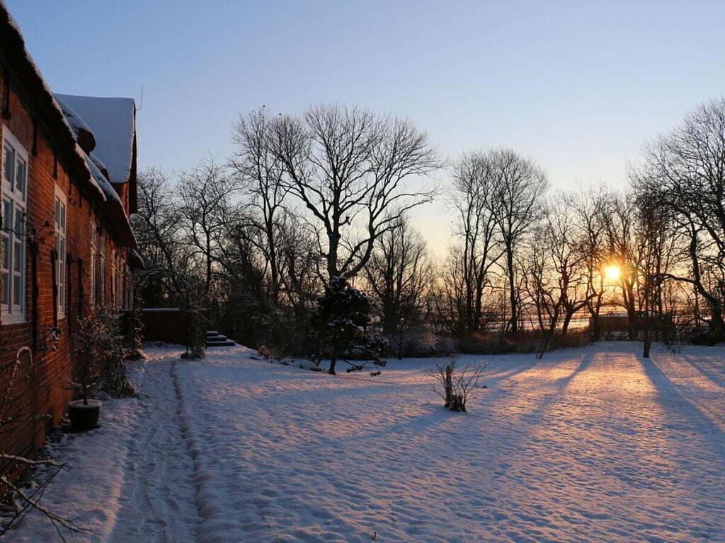 Nordseelodge Comfortable holiday residence in Tetenbüll, Eiderstedt