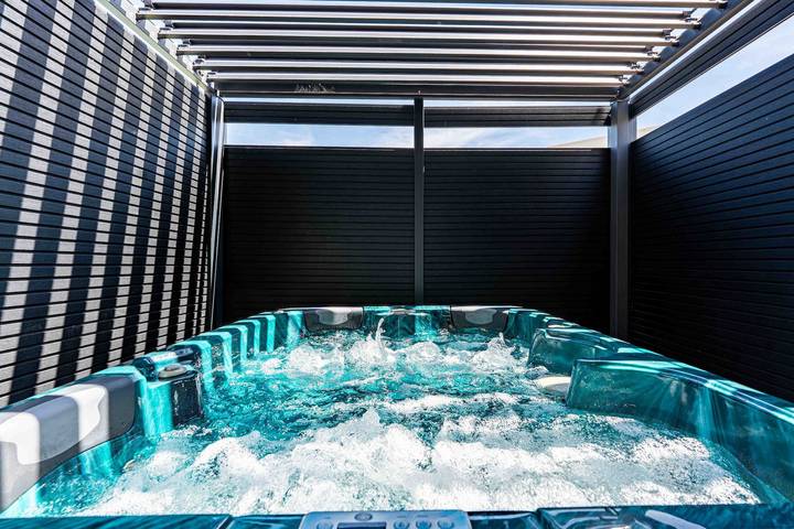 Villa Pancho: quiet, AC, private pool. in Trèbes, Région de Carcassonne
