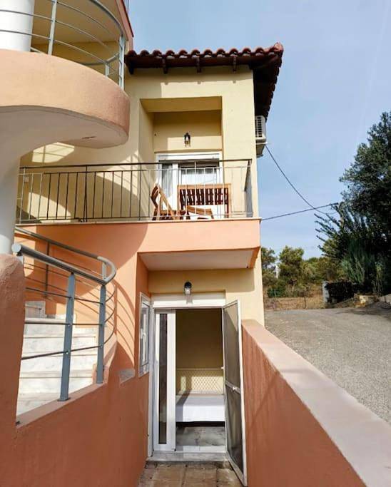 Ferienwohnung für 4 Personen, mit Garten und Pool sowie Ausblick - 1