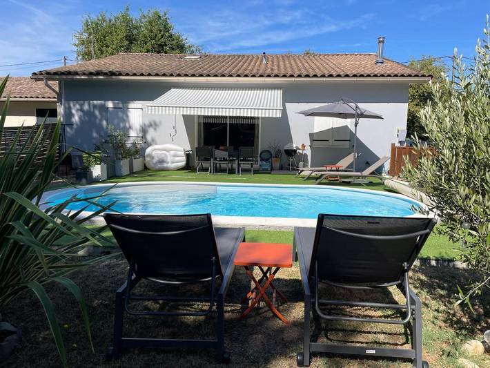 Chambre d’hôte pour 2 personnes, avec piscine et terrasse ainsi que vue et jardin
