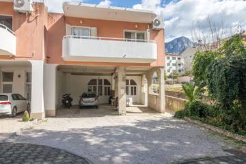 Ferienwohnung für 7 Personen in Baska Voda, Split-Dalmatien, Bild 2