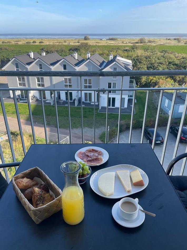 Ferienwohnung für 4 Personen, mit Ausblick und Balkon sowie Sauna in Schillig - 2