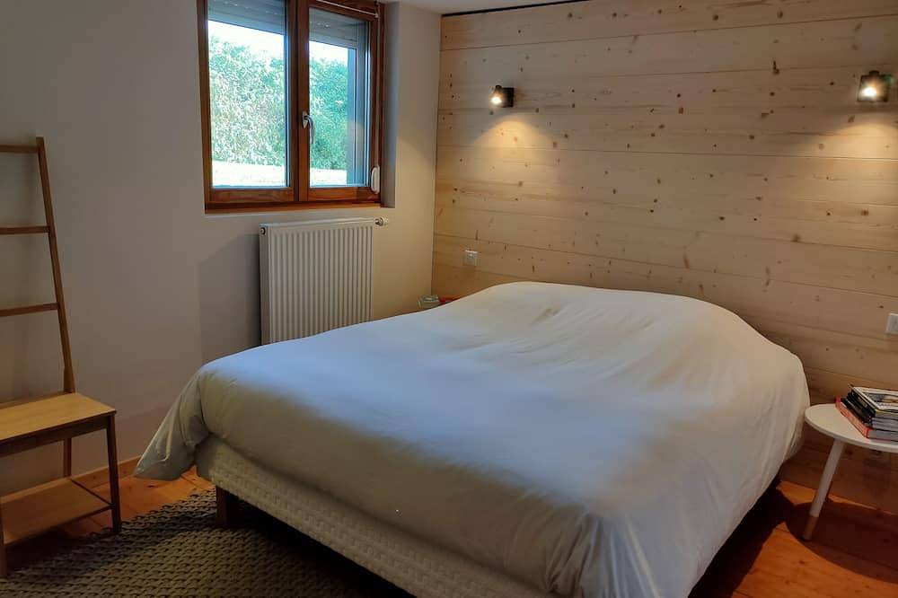 Chalet avec terrasse au bord du lac in Pays de Pontarlier, Jura Francais