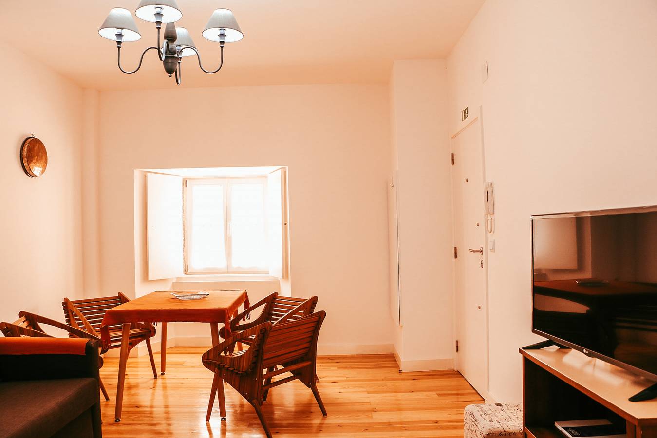 Ganze Wohnung, Kalathos House 2 with Terrace By Gt House in Santa Maria Maior, Costa de Lisboa