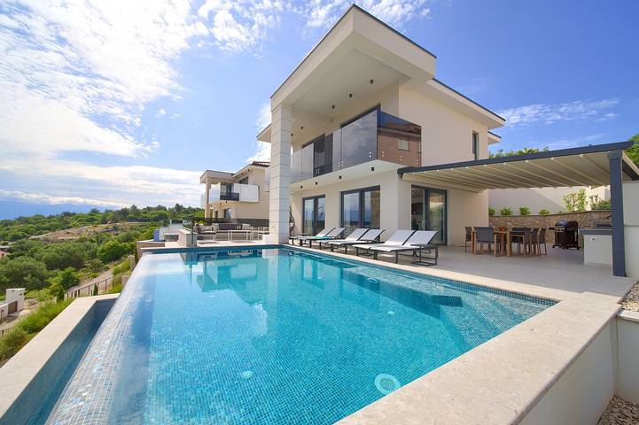 Villa pour 8 personnes, avec jardin ainsi que sauna et piscine, animaux acceptés à Vrbnik - 4