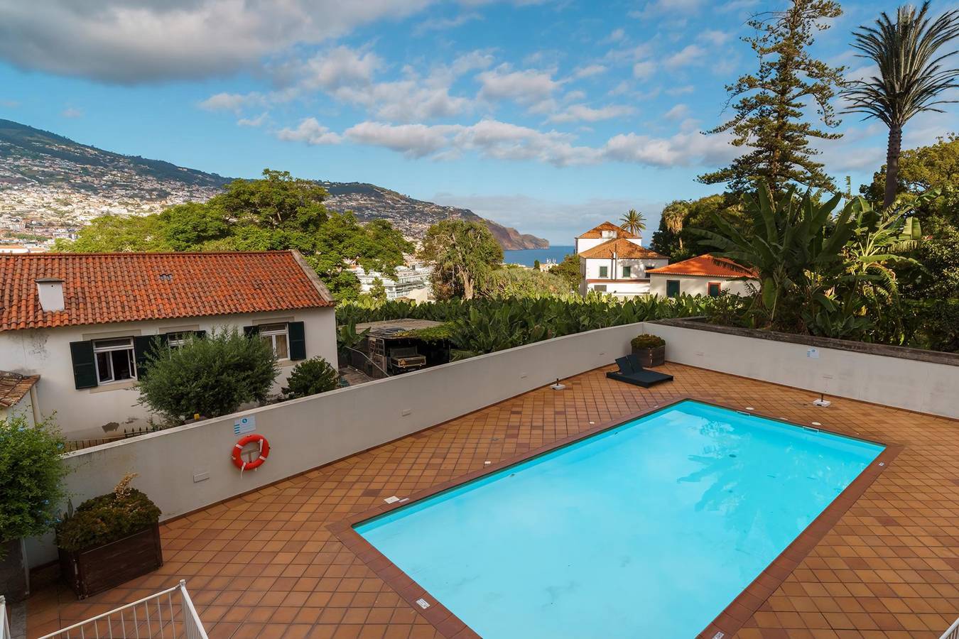 Apartamento entero, Guestready - Escapada relajante con piscina in Funchal (Sé), Isla de Madeira