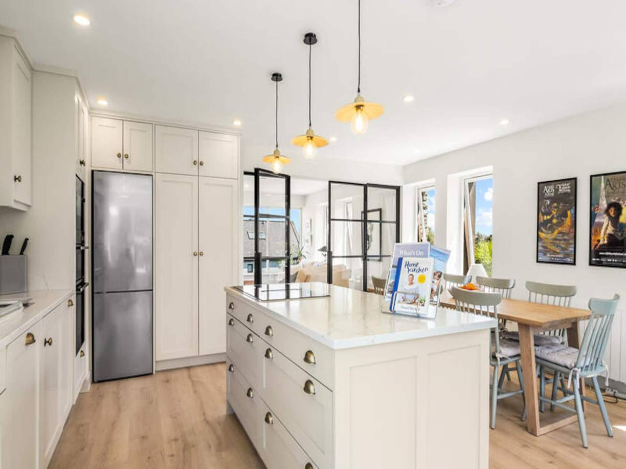 Entire apartment, House in Roundstone with Lovely Garden in Roundstone, Connemara