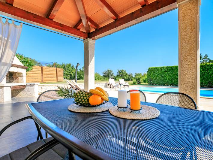 Ferienhaus für 5 Personen, mit Terrasse und Garten in Sveti Petar u Šumi - 2