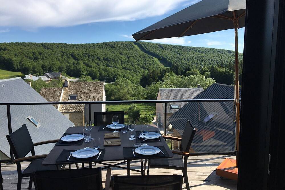 Chalet In The Heart Of Aubrac in Brameloup, Prades-d'Aubrac
