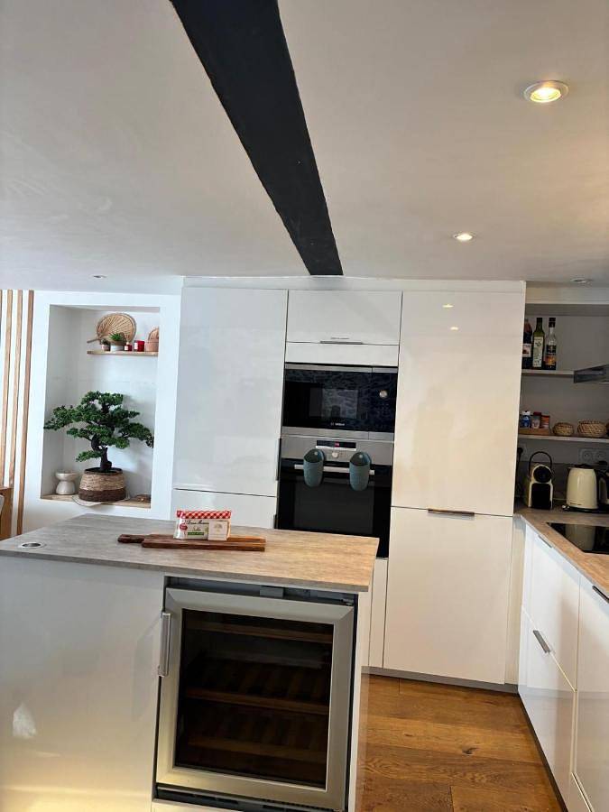 Gîte pour 6 personnes, avec vue et terrasse, animaux acceptés dans Office De Tourisme De Cassis - 3