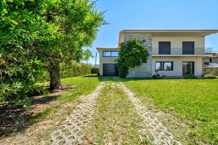 Casa rural para 8 personas, con piscina además de jardín y vistas en Esposende - 2