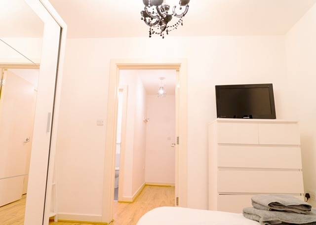 Ganze Ferienwohnung, 1-Bed Apt, Sleeps 2, 7 min walk to Hackney Station in Hackney, London