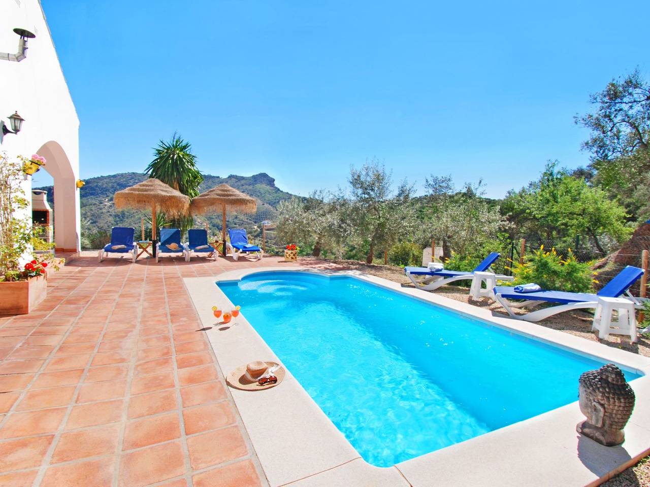 Villa Roble, Pers, Beheizter Pool, Petfriendly in Comares, Provincia de Málaga