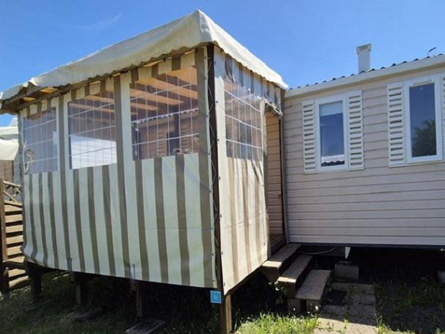 Camping Paradis Les Jonquilles - Mobilheim 4 personen - Mobilheim Klassisch 2 Zimmer 4 Personen in La Tranche-sur-Mer, Vendée