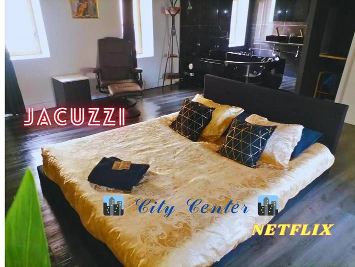 Location de vacances pour 2 personnes, avec jacuzzi et terrasse à Narbonne