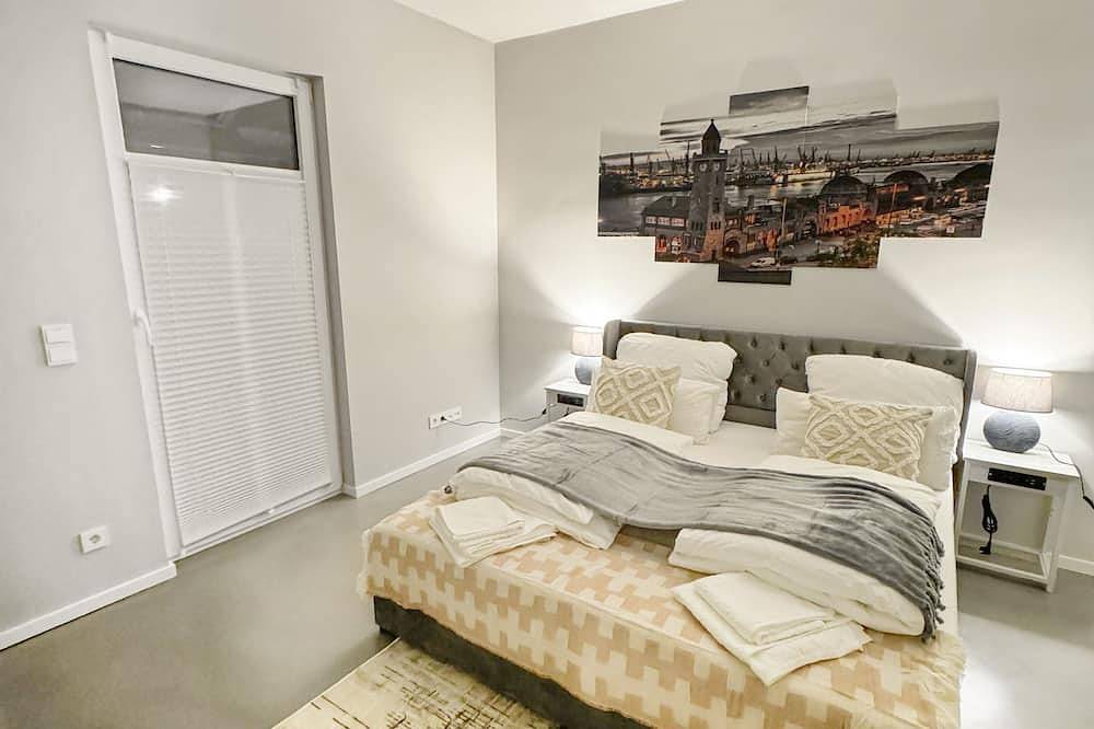 Ganze Wohnung, Elegant wohnen: Zentral, Hamburg & Ostsee in 30min + Terrasse & kostenlos parken in Ahrensburg, Kreis Stormarn